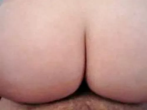 Secretara excitata s ...