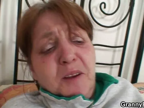 Mama matură și-a sup ...